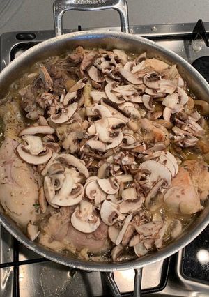 Una foto de Pollo al Champignon