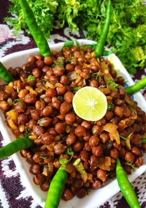 A picture of Steam-Fried Wheat and Black Chickpea Masala Ghughri.