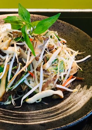 Hình của món Miến xào nấm chay.
