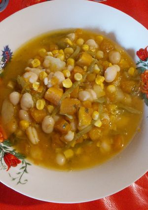 Una foto de Porotos Granados mi versión