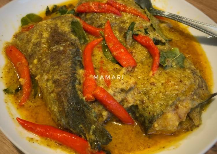 Bagaimana Membuat Pesmol Ikan yang Menggugah Selera