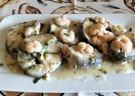 Merluza en Salsa Verde con Gambas