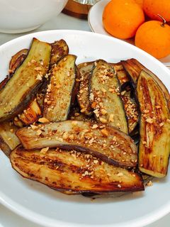Hình của món Cà tím áp chảo.
