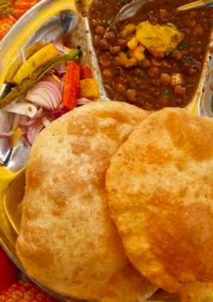 A picture of Chole bhature.