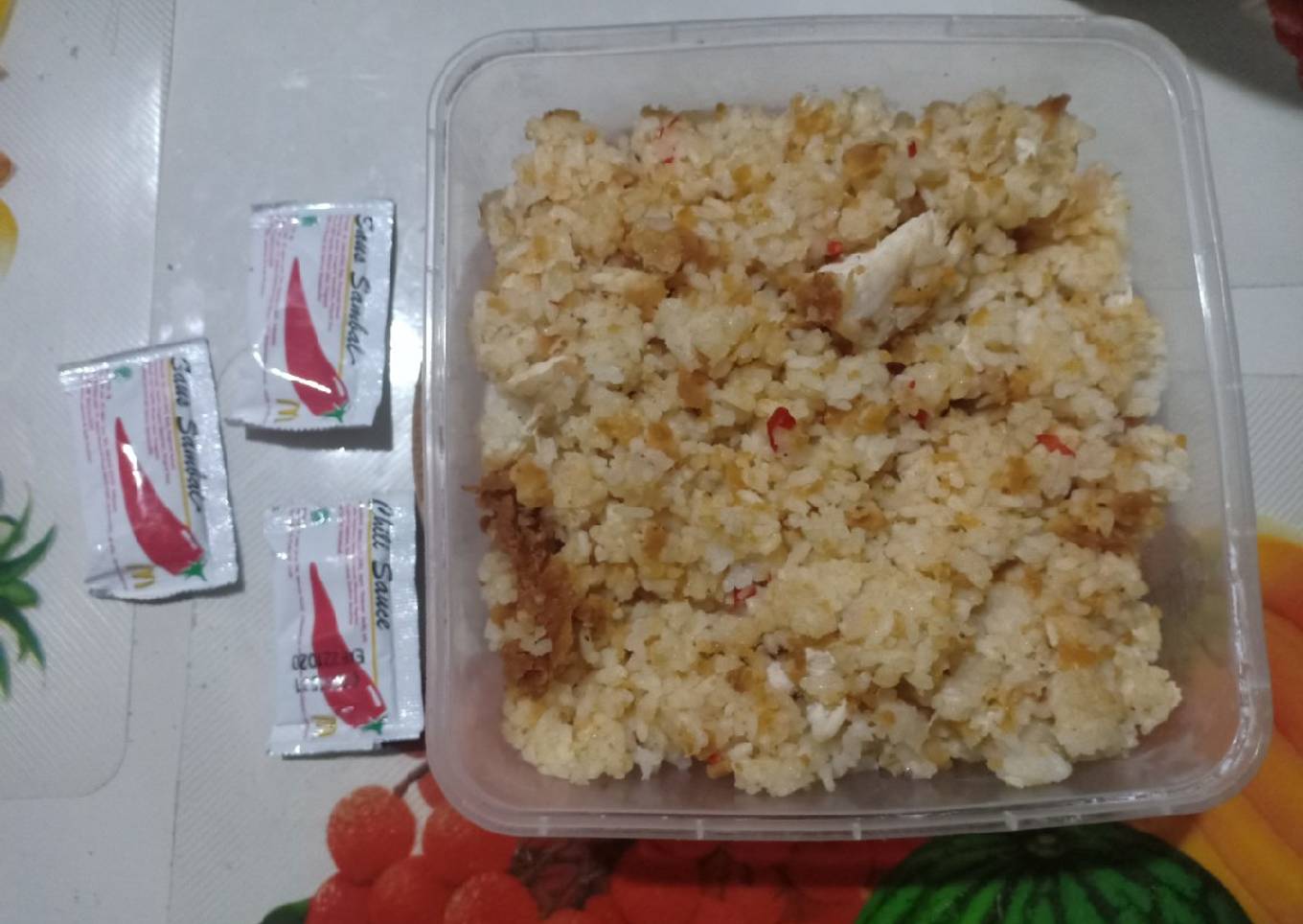 Nasi fried chicken ricecooker