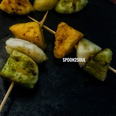 A picture of Tricolor Idli Kababs.