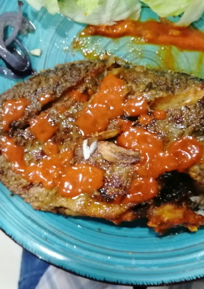 Una foto de Mojarra frita (con ajo)