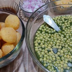 A picture of Panipuri.