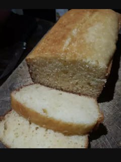 Una foto de Budín de vainilla húmedo y esponjoso