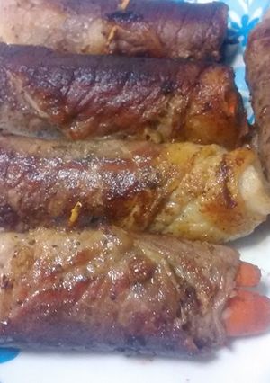 Una foto de Rollitos de milanesa de res con zanahoria y cebolla 🍴