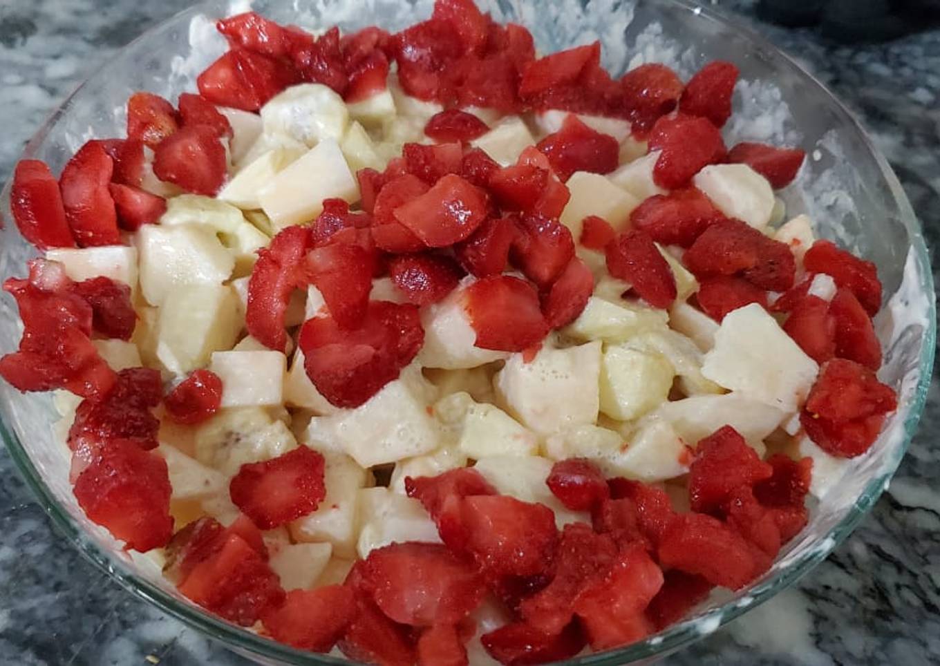 Creamy fruit chaat
