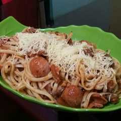 A picture of Spaghetti Bolognaise ala Mama Valen.