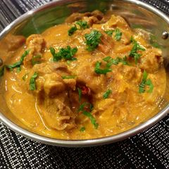 A picture of Cashew Chicken Curry.