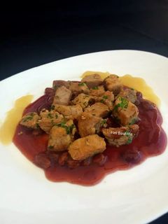 Una foto de Magra de cerdo con salsa Oporto
