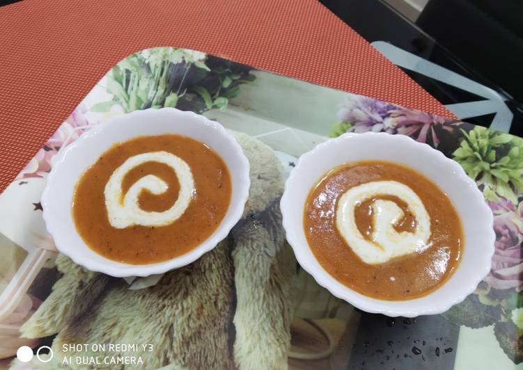 Ridiculously Easy Spicy creamy tomato soup