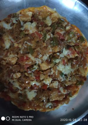 A picture of Cheese burst pizza.