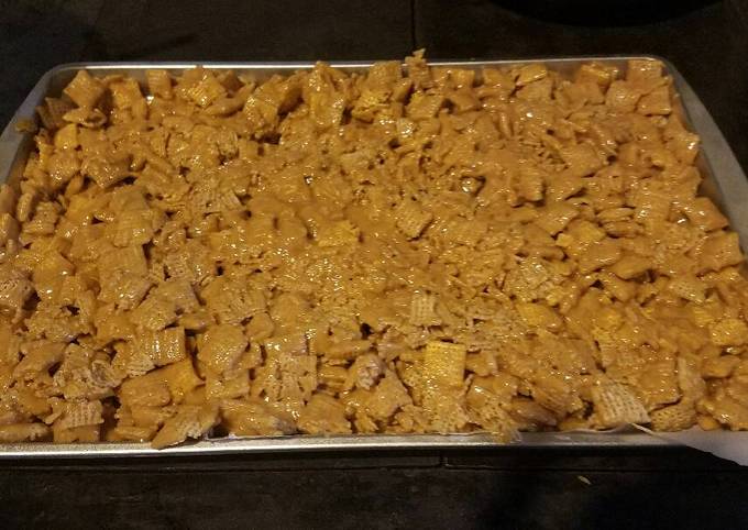 Step-by-Step Guide to Prepare Any-night-of-the-week &#39;No Bake&#39; Peanut Butter Lovers Dream Squares