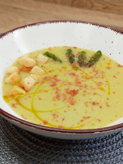 Una foto de Sopa de espárragos