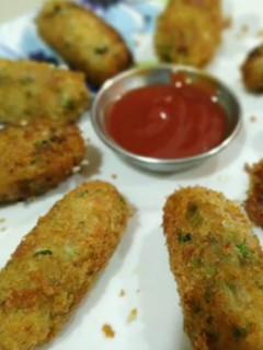 ब्रेड रोल्स (bread rolls recipe in hindi) रेसिपी मुख्य फोटो