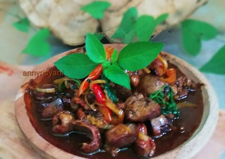 Resep Rempelo Ati pedas asam manis daun kemangi Lezat