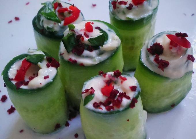 Cucumber rolls (salad)