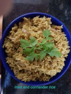 புதினா சால்நா (Puthina salna recipe in tamil) செய்முறை முக்கிய புகைப்படம்