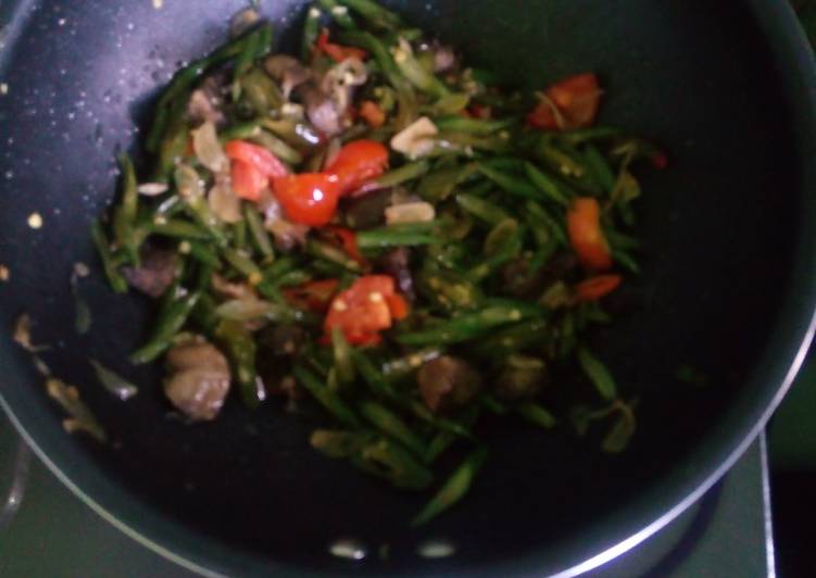 Proses Menyiapkan Tumis kacang &amp; hati ampela yang Sempurna