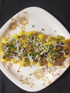 ખાંડવી (Khandvi Recipe In Gujarati) રેસીપી મુખ્ય ફોટો