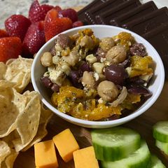 A picture of Easy Olive salad.