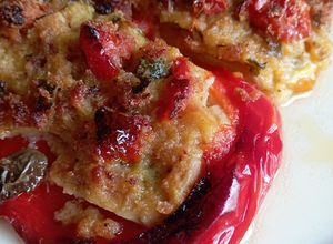Foto di Peperoni ripieni al forno con tonno in scatola