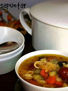 Una foto de Sopa Minestrone 🥒🌶🥕🍅🍜