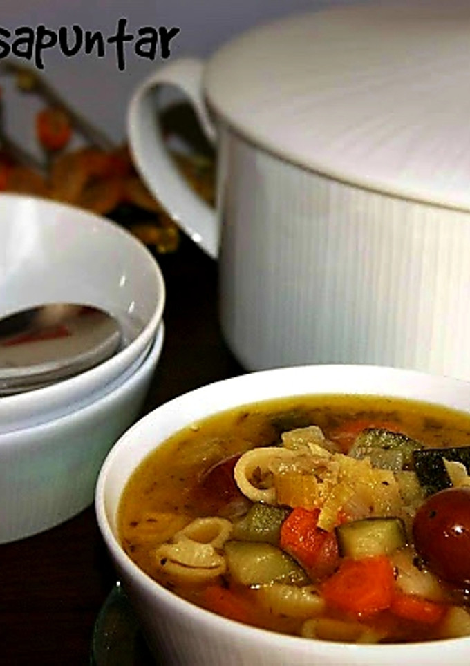 Una foto de Sopa Minestrone 🥒🌶🥕🍅🍜