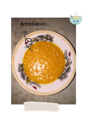 Hình của món Cháo Yến Mạch Bí Đỏ.