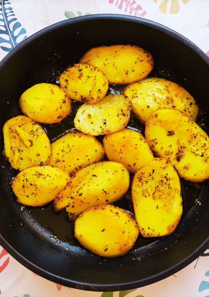 Una foto de Patatas al horno especiadas
