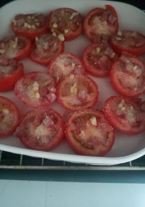 Una foto de Tomates al horno
