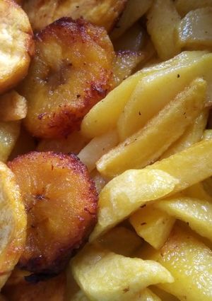 A picture of Plantain with chips.