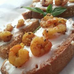 A picture of Prawn Canapes.