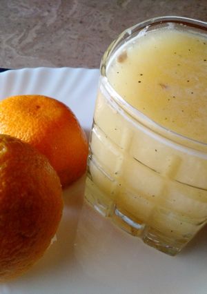 A picture of Fresh orange juice.