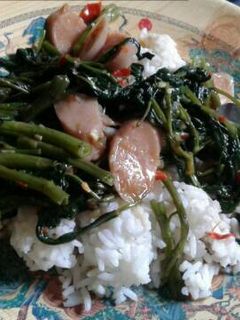 Foto resep Tumis kangkung sosis saus tiram