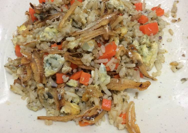 Shrimp Paste Fried Rice (Nasi Goreng Cencaluk)