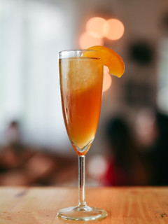 A picture of Peach Perfect (Cocktail).