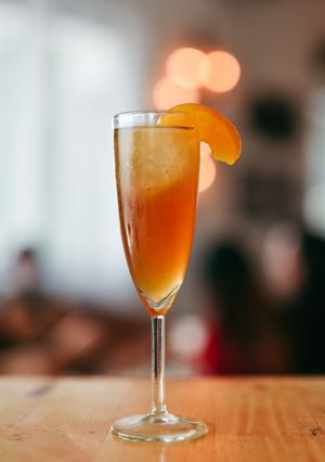 A picture of Peach Perfect (Cocktail).