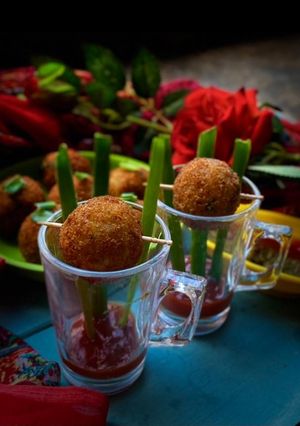 चीज़ पोहा बॉल्स (cheese poha balls recipe in hindi) रेसिपी मुख्य फोटो