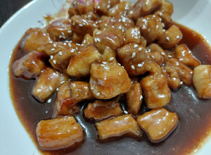 A picture of Chinese Sweet and Sour Pork 糖醋排骨.
