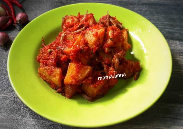 Sambal teri kentang