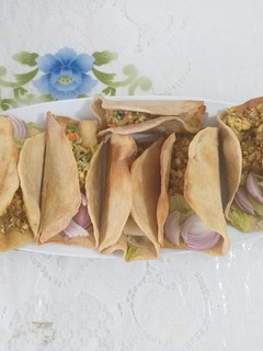 ટાકોઝ (Tacos Recipe In Gujarati) રેસીપી મુખ્ય ફોટો
