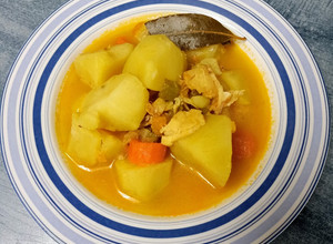 Foto principal de Patatas con migas de bacalao