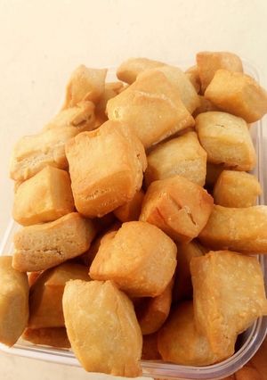 A picture of Buttered milky chinchin.