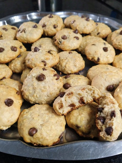 Una foto de Galletitas de avena y miel con chips chocolate