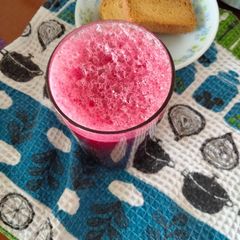 A picture of Dates and beetroot juice 🥤.